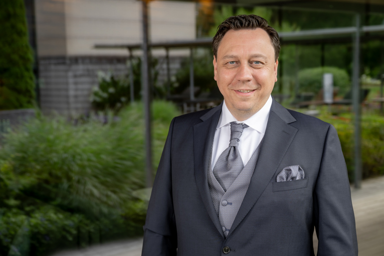 Chefarzt MSK, Mitglied der Klinikdirektion